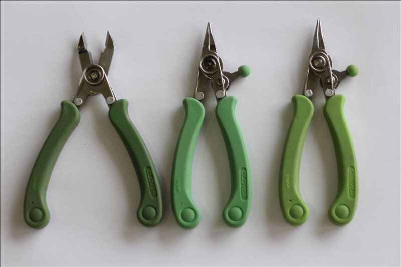 ニッパーとペンチ