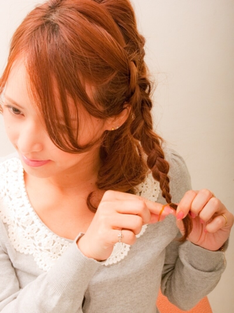 なるべく毛先まで編みこむ