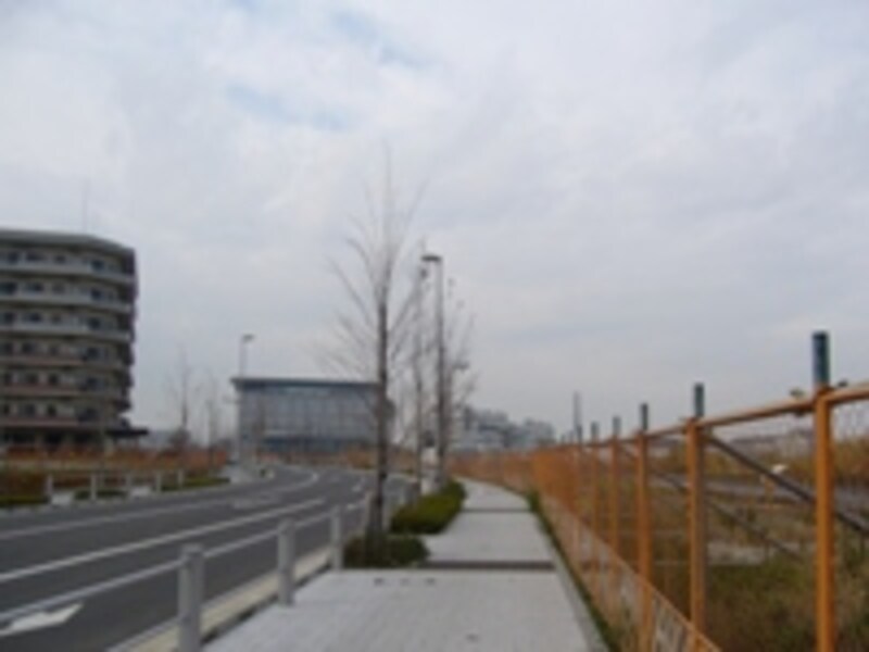 JR金町駅周辺では複数の再開発が進行中。葛飾区新宿6丁目地区の開発では東京理科大の新キャンパスが誕生予定