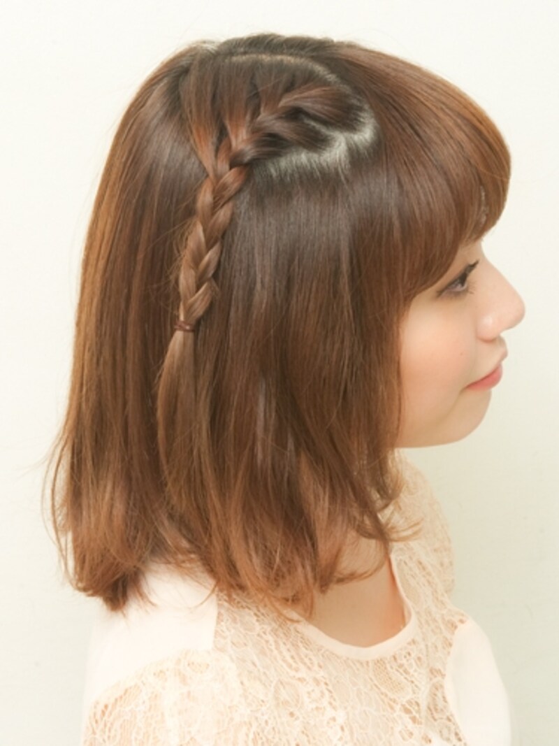 ゴムはのちにはずすので毛先まで編んでおく