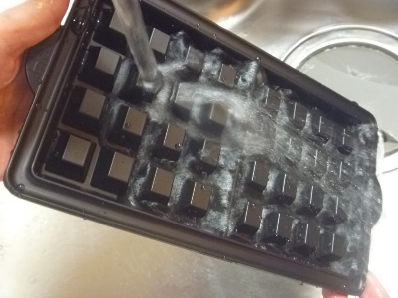 使い終わったプレートは水洗いできれいに