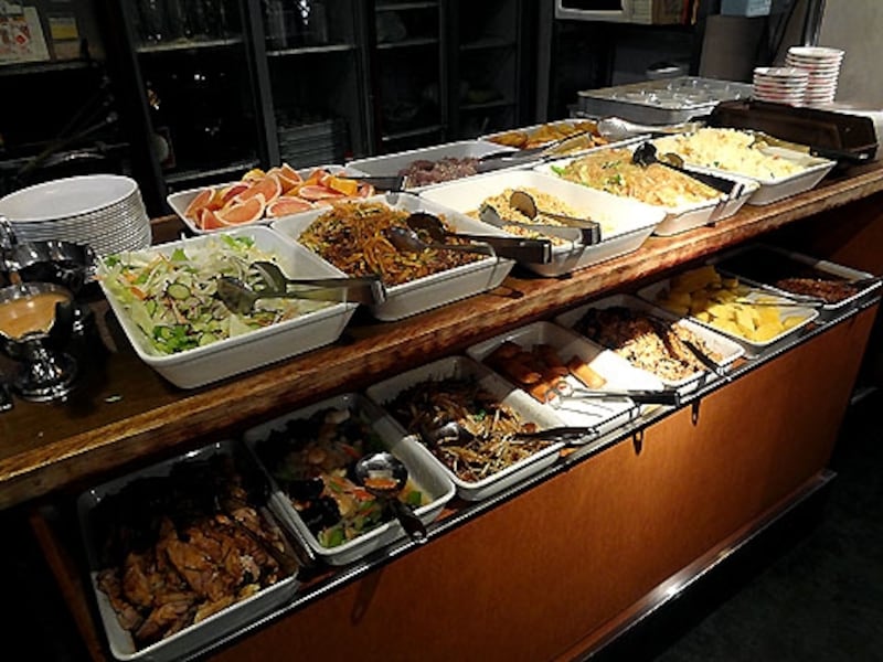台北夜市 ブッフェ台（料理とデザート）