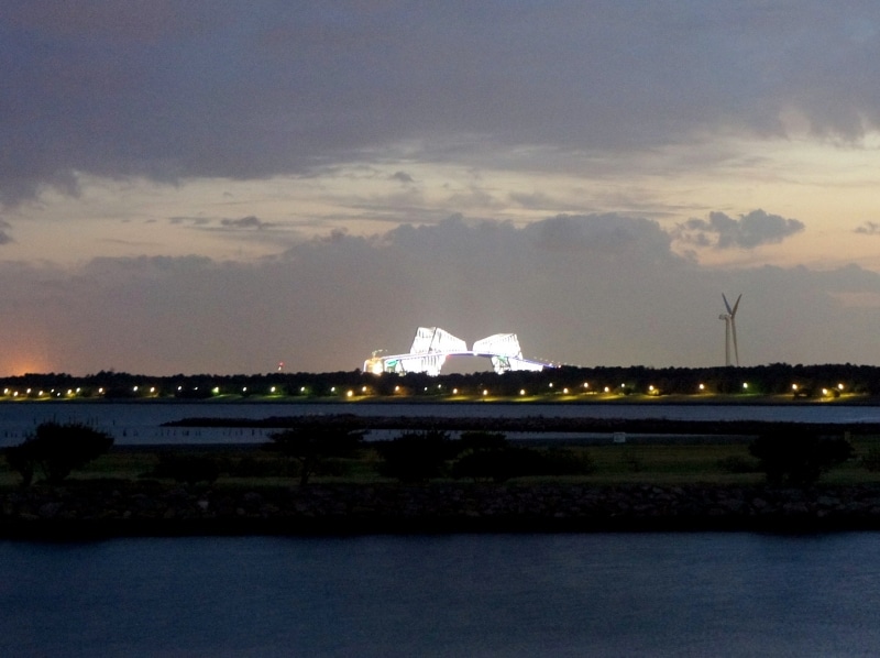 葛西臨海公園から観た姿