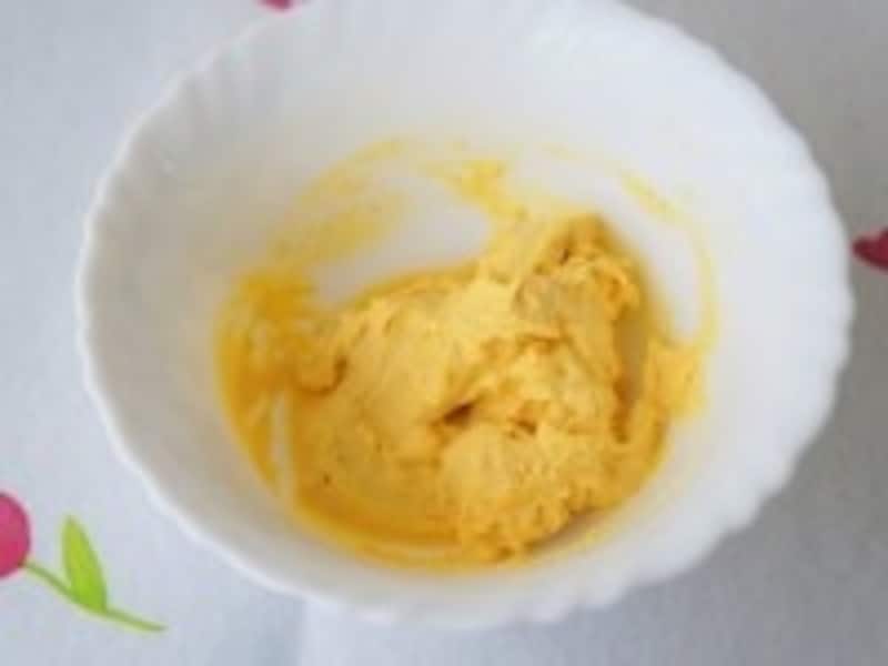 調味料を混ぜる