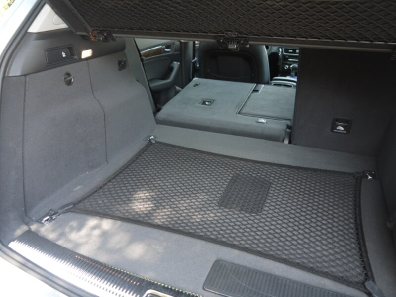 Q5ハイブリッド荷室