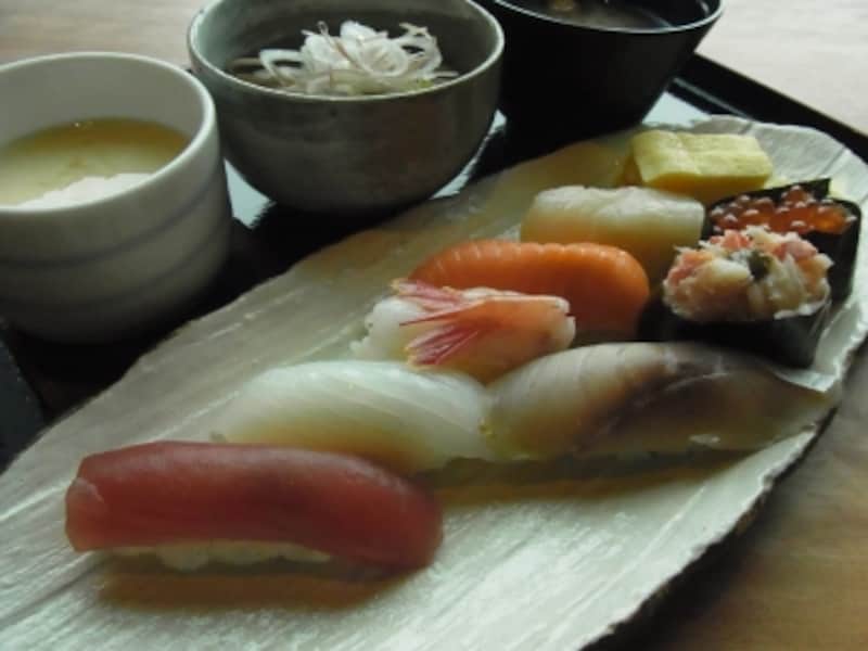 寿司御膳 羅臼（1980円）