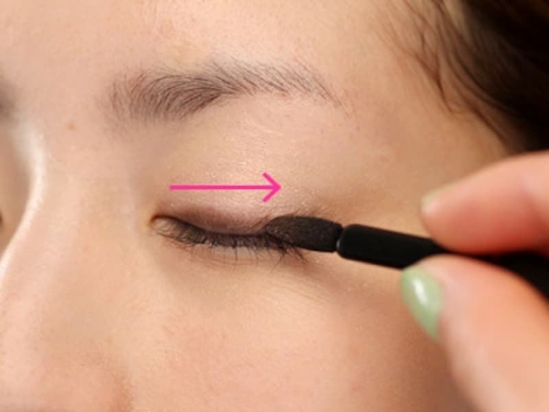 ブラウンシャドウ