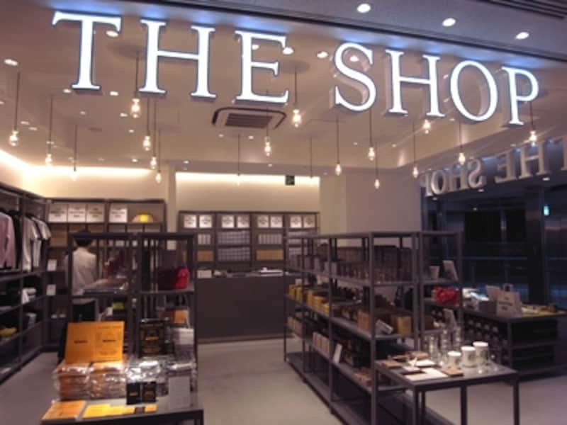 エスカレーター上がった真正面！