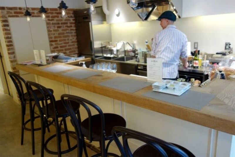 席は4席のみです