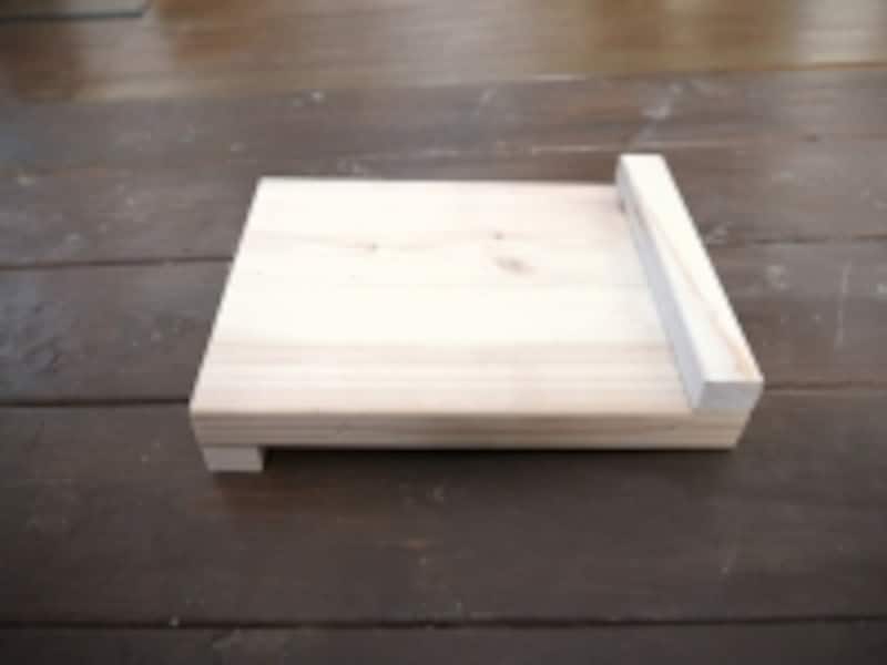 テーブルの上での作業台