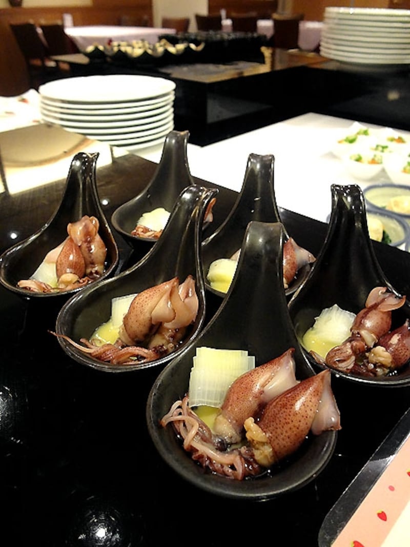 ホタルイカのからし酢味噌添え