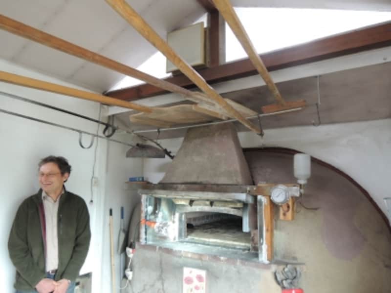 ここでパンを焼く