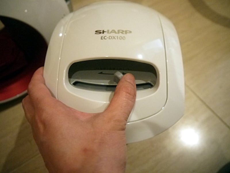 2/2 シャープが挑戦！キャニスター型コードレスサイクロン [掃除機・クリーナー] All About