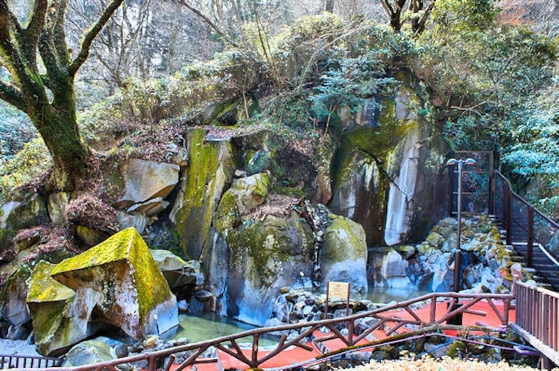 ユネッサン岩風呂