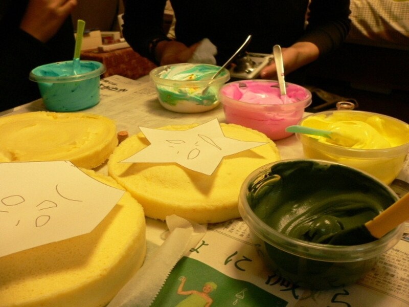 デコレーションはみんなで楽しく！