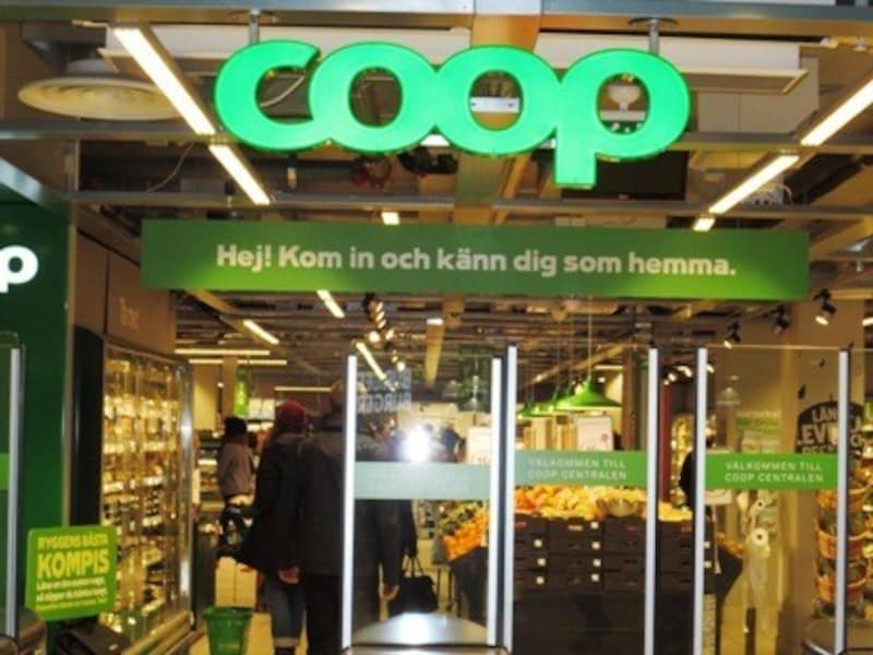 ストックホルム中央駅の地下にあるスーパーマーケットCoop(コープ)です。