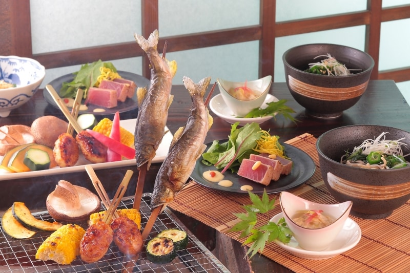 季節の囲炉裏コース