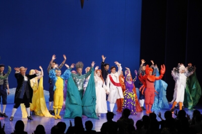 『リトル・マーメイド』初日カーテンコール。撮影・下坂敦俊