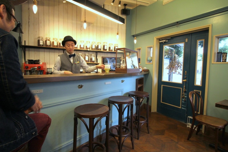 青森駅周辺観光のおすすめカフェ「Café des Gitanes 古川店」