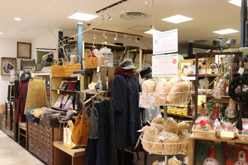 青森駅周辺観光のおすすめ雑貨屋さん「三ノ月舎」お土産選びにも