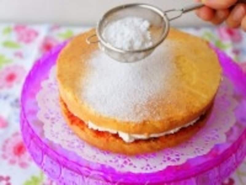 粉砂糖を振り掛ける