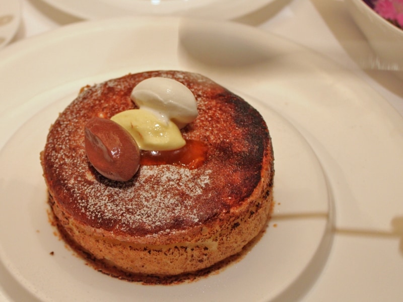 アイスやオレンジのシロップをかけて