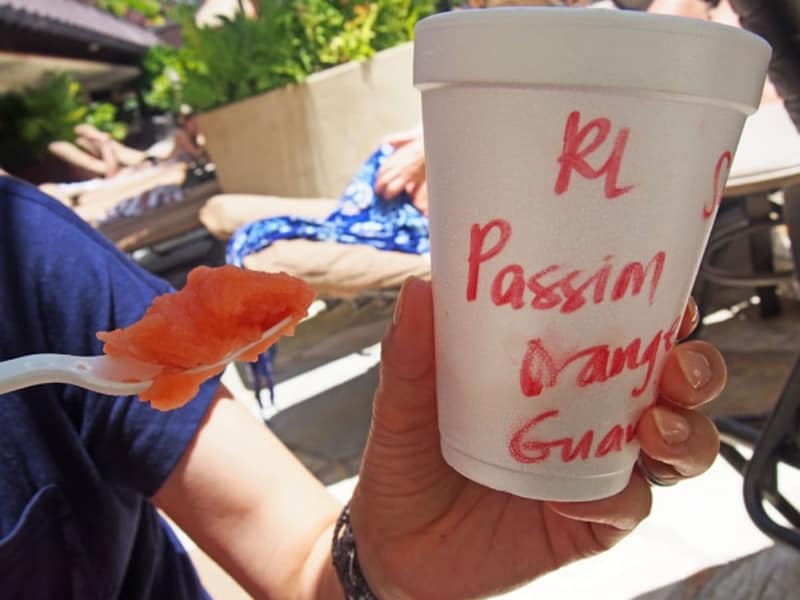 パッション(P)、オレンジ(O)、グァバ(G)のミックスソルベ。頭文字をとって「ポグ(POG)」と呼ばれるこのフルーツの組み合わせは、ハワイの定番味