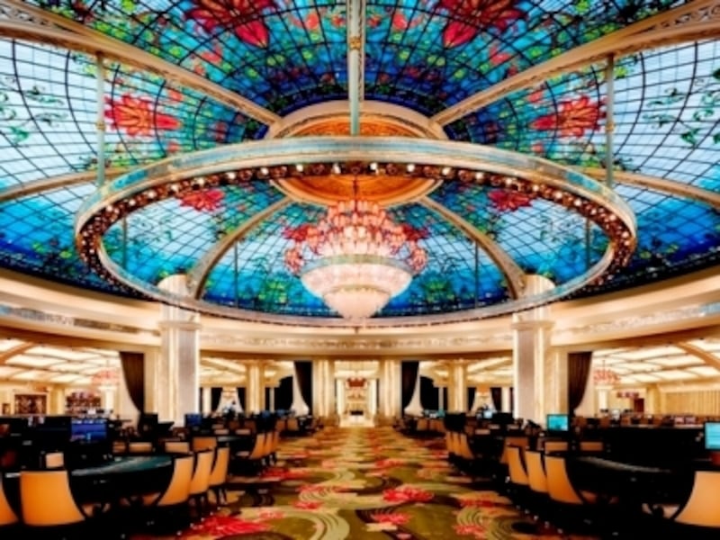 1階部分のフロア中央に位置するハイリミットゾーン (c) Galaxy Macau