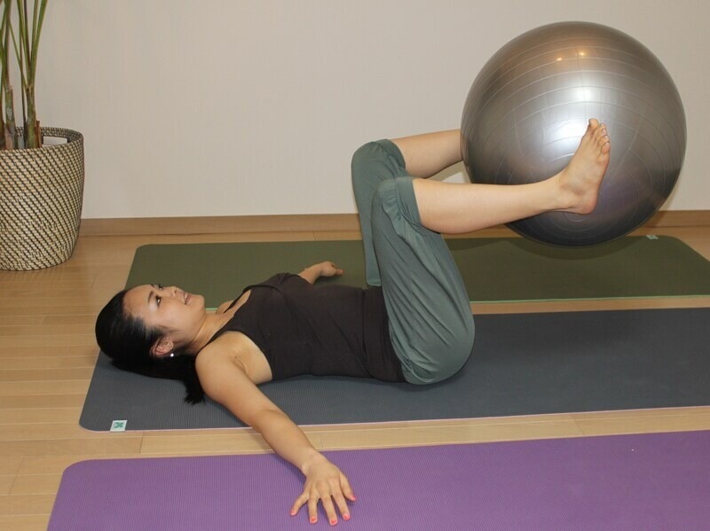 戻す時もゆっくりがポイントです