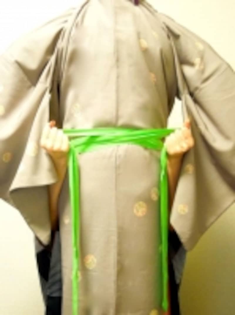 着せてあげる腰紐