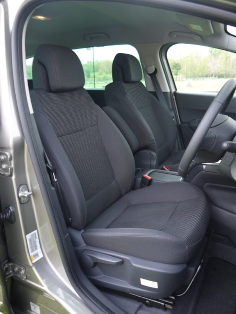 プジョー5008フロントシート