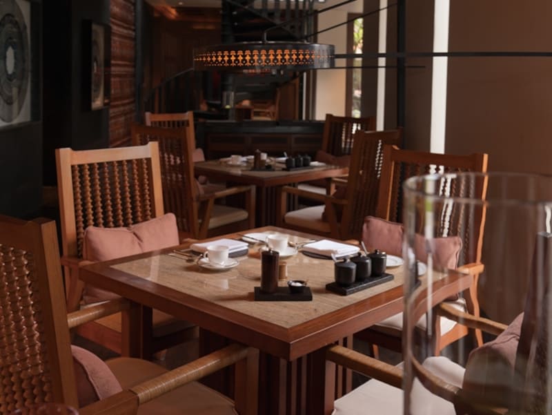 チェディ・チェンマイの朝食は、メインコースをメニューから選び、サイドメニューはビュッフェ形式になっている