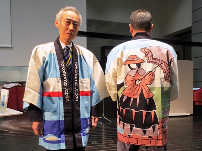 横濱開港「黒船」柄はっぴ(6090円)