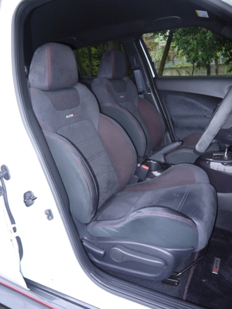 ジュークニスモ・フロントシート