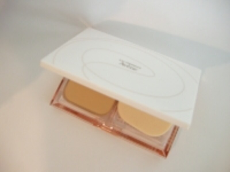 アベンヌundefinedトリートメントパウダーファンデーション