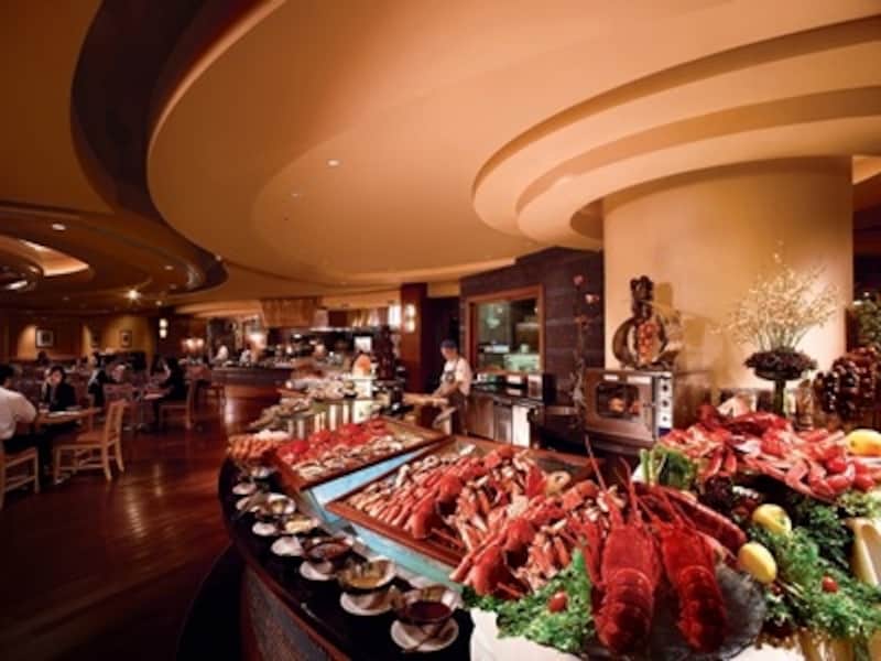 寿司や刺身など海鮮類も豊富なブッフェレストラン、888グルメプレイス (c) Sands Macao