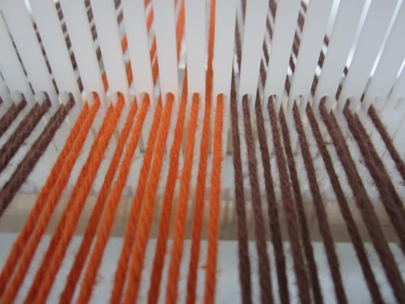 クローズドリードの卓上織機