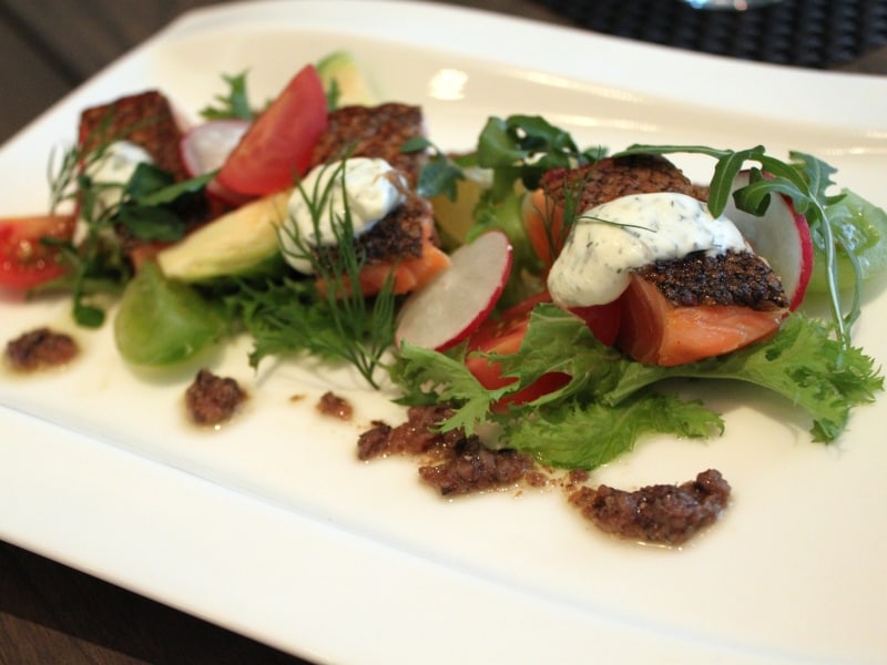 「タスマニアサーモンのマリネundefined季節野菜とアンチョビビネグレット」\1,400