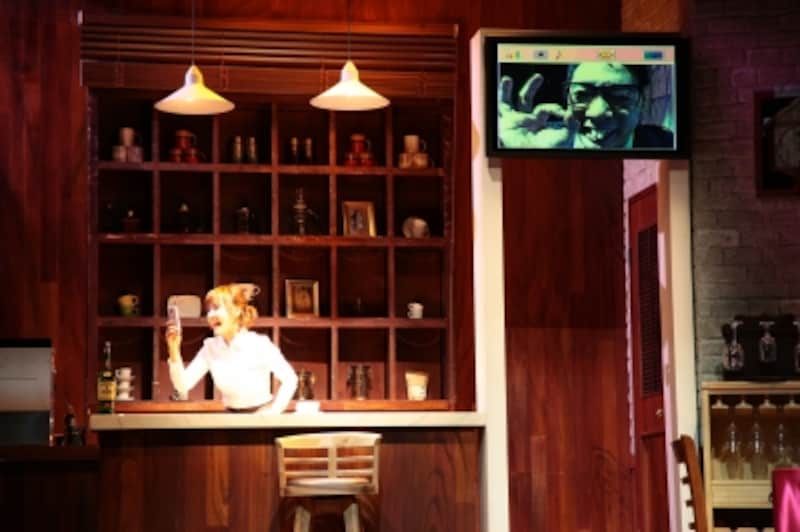 『カフェ・イン』 (C)AMT