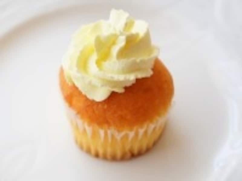 クリームを中央に絞る