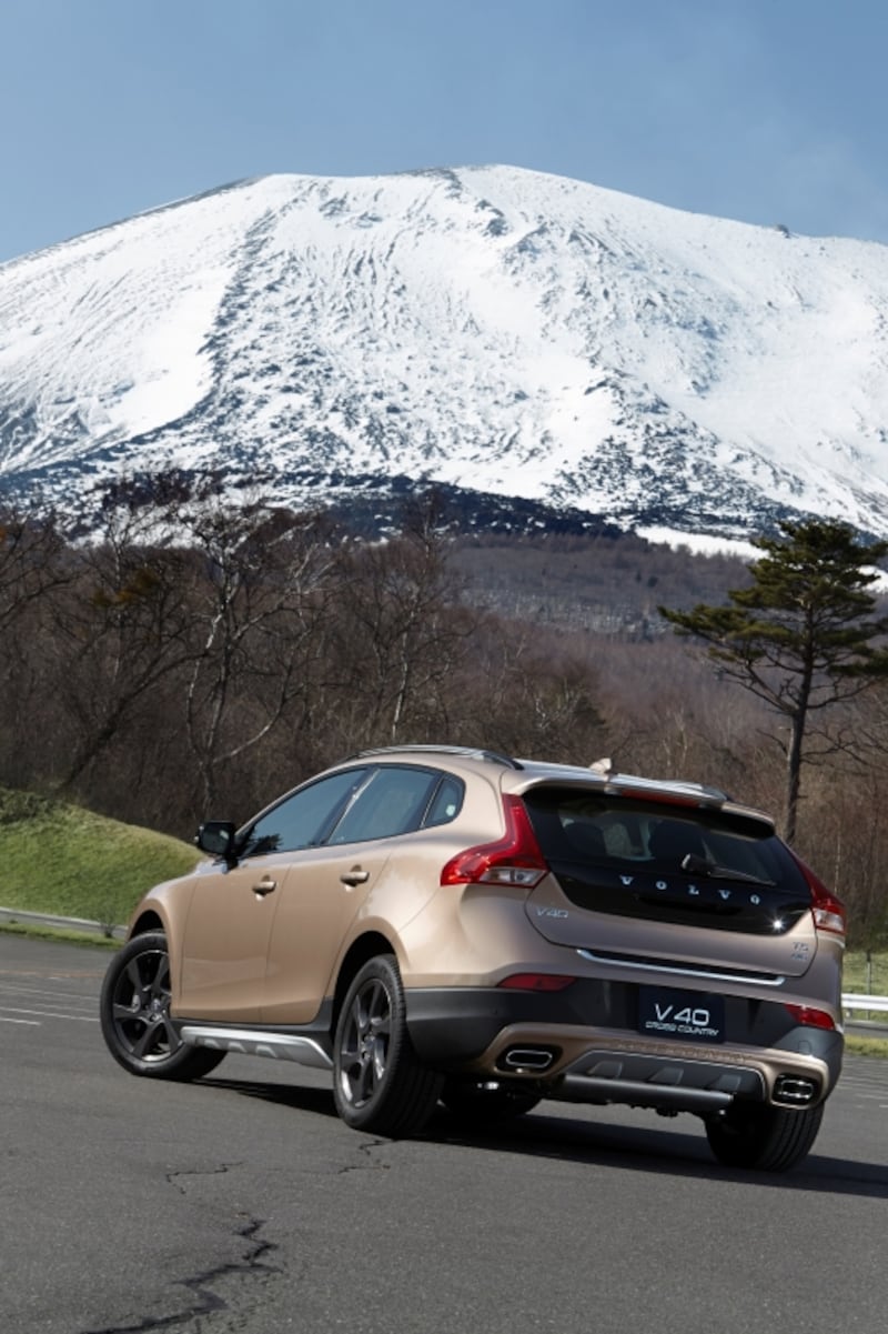 V40クロスカントリーリヤ