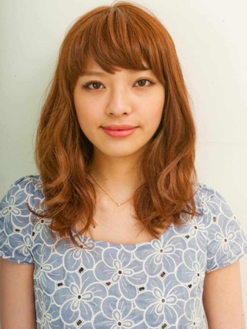 セミロングパーマスタイル