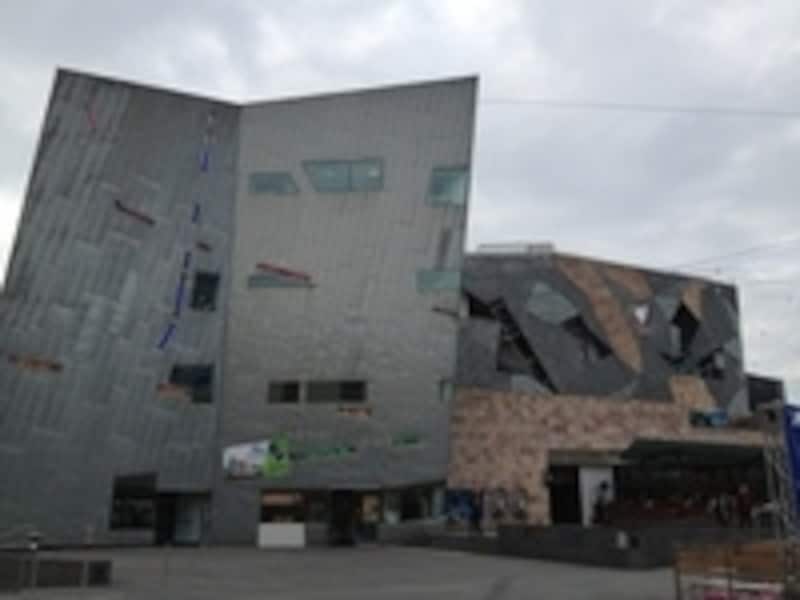 フェデレーションスクエア