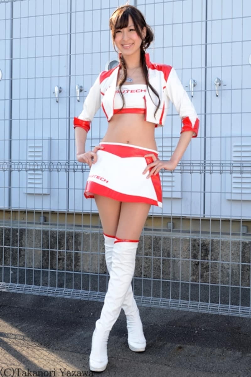 山本捺生/AUTECH レースクイーン