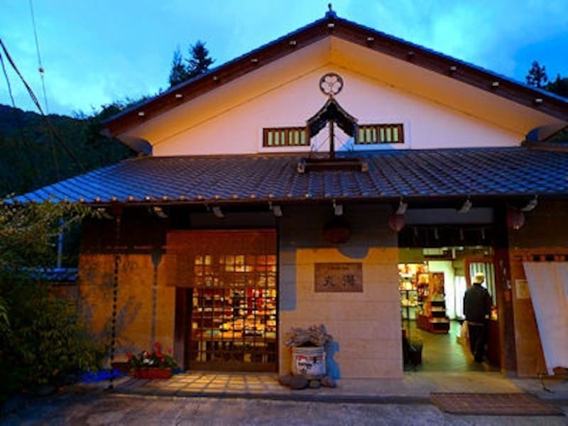 湯西川温泉の酒屋
