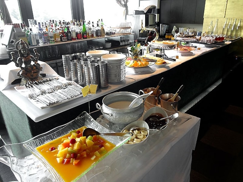 ニルヴァーナ&nbsp;ニューヨーク&nbsp;デザートのブッフェ台