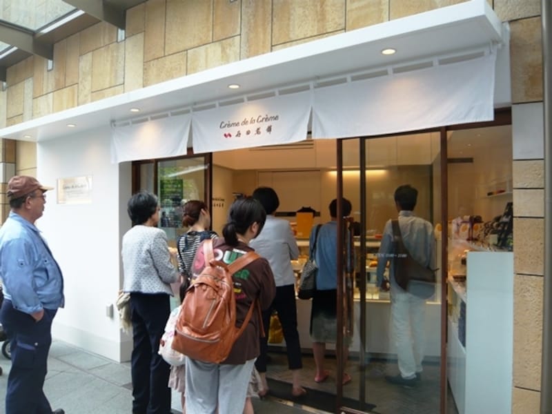クレームデラクレームの店頭