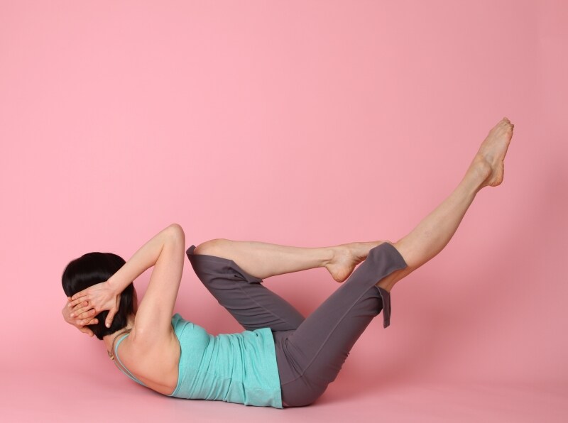 わき腹を絞りウエストを目覚めさせましょう!