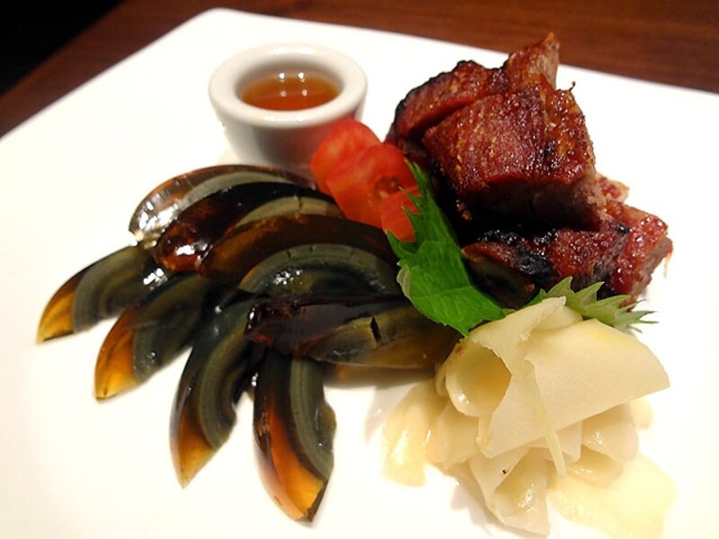 ピータン、スペアリブの塩焼き