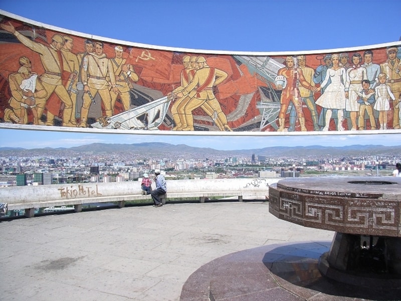 ザイサン・トルゴイの内部